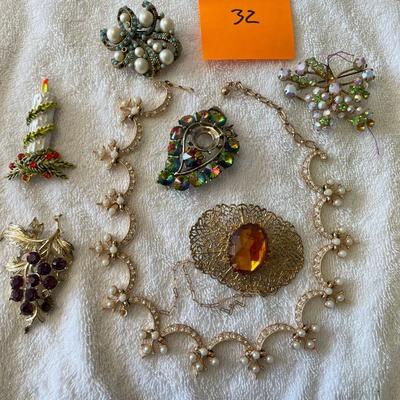Lot of fancy Rhinestone Jewelry