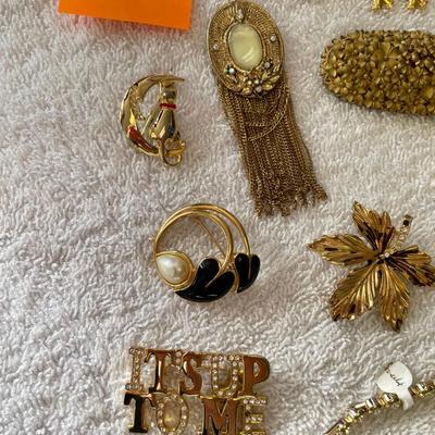 Large lot of Gold colored jewerly