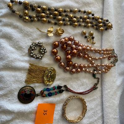 Lot of Earth tone jewelry