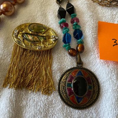 Lot of Earth tone jewelry