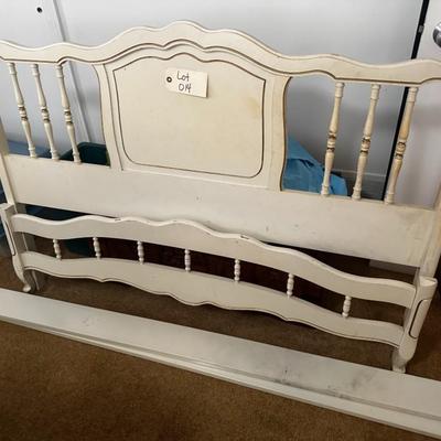 Vintage Dixie French Provincial - Full size bed only