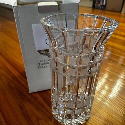 Godinger Classic 11â€ crystal handcut Vase - style 3592