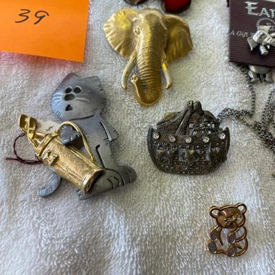 Lot of Animal Jewelry