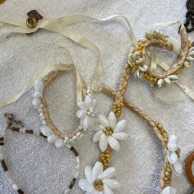 Lot of Tropical Shell jewelry