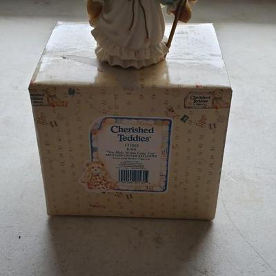 Cherished teddies