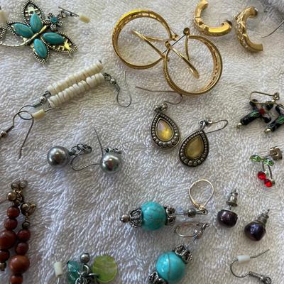 Jackpot lot of Earrings