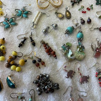 Jackpot lot of Earrings