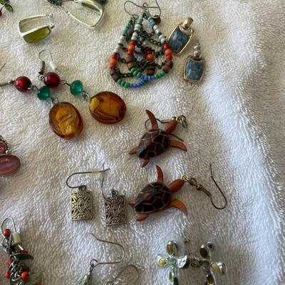 Jackpot lot of Earrings