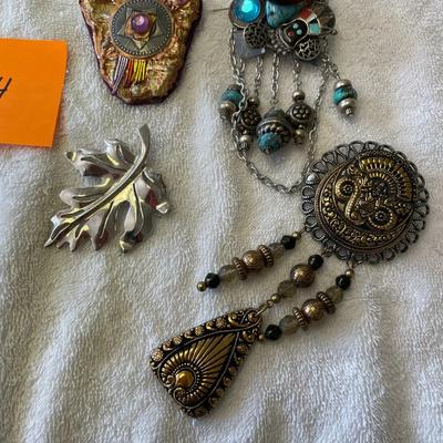 Lot of 4 Chunky pins