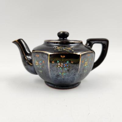 VINTAGE BROWNWARE SINGLE SERVE MORIAGE PAINTED FLORAL TEA POTW/ GOLD TRIM