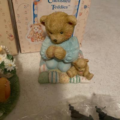 Cherished teddies