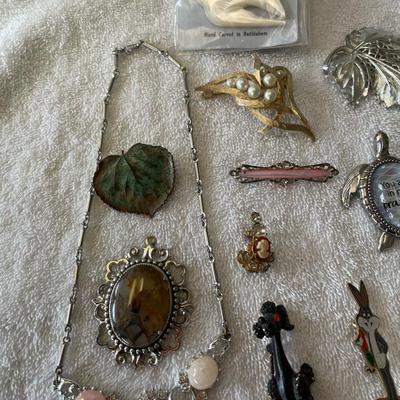 Jackpot group!  Brooches and other.