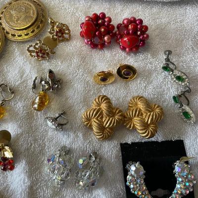 Jackpot lot of clip on earrings