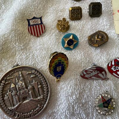 Lot of Fraternal & award pins