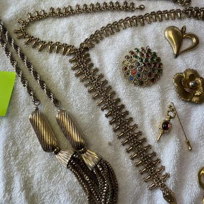 Lot of Goldtone Jewelry