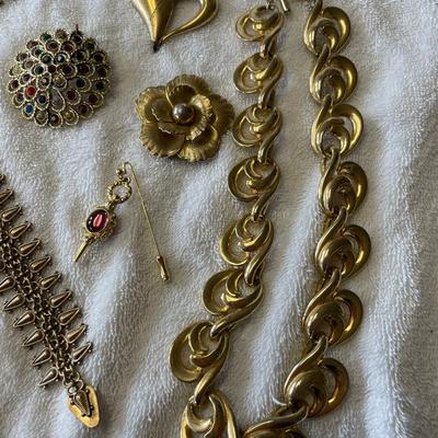 Lot of Goldtone Jewelry