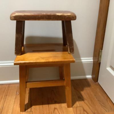 835 Pair of Wooden Stools