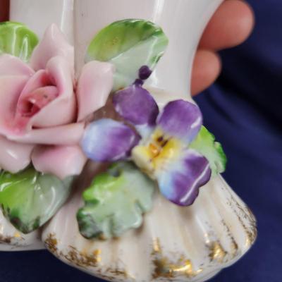 LEFTON CHINA HANDPAINTED HAND VASE