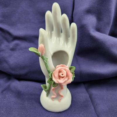 VINTAGE CHINA HANDS VASE