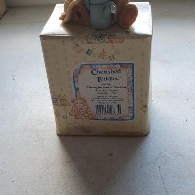 Cherished teddies