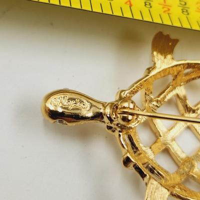 VINTAGE NAPIER GOLD TONE TURTLE BROOCH