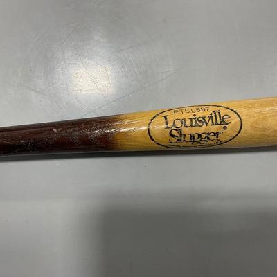 -22- SPORTS | 1983 Louisville Slugger | George Brett | Pine Tar Special Bat