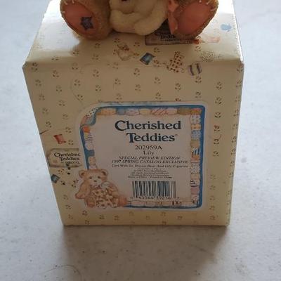 Cherished teddies
