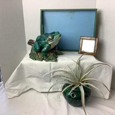 797 Ceramic Painted Frog with Wooden Tray, Green Ceramic Pot, small Mirror