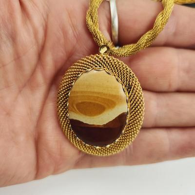 VINTAGE GOLD TONE FILIGREE STONE INLAY NECKLACE
