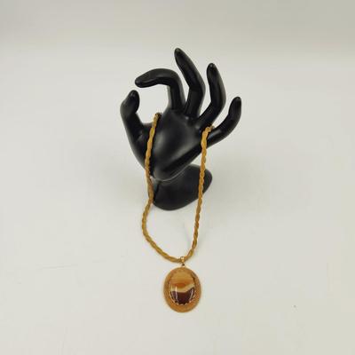 VINTAGE GOLD TONE FILIGREE STONE INLAY NECKLACE