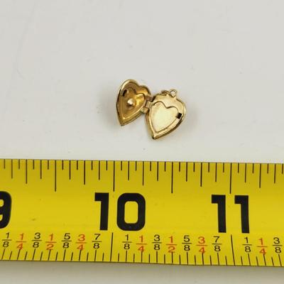 CUTE SMALL GOLD TONED HEART LOCKET