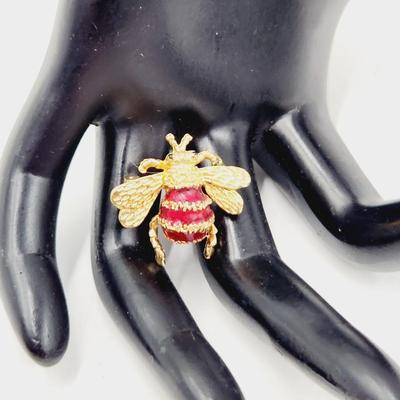 CUTE GOLD TONED & RED BEE PIN