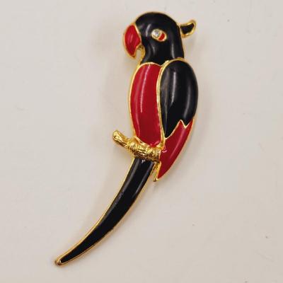GOLD TONED RED & BLACK PARROT PIN