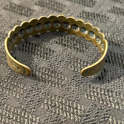 Vintage Copper Cuff With Arrow And Shield Native Design Bracelet 2-1/2" Across