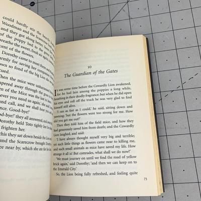 #50 The Wizard of Oz Paperback Book