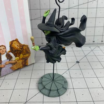 #72 Wicked Witch Paper/Card/ Photo Holder 