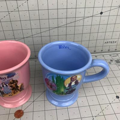 #83 The Wizard of Oz Collectible Mugs