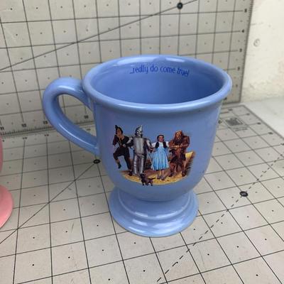 #83 The Wizard of Oz Collectible Mugs