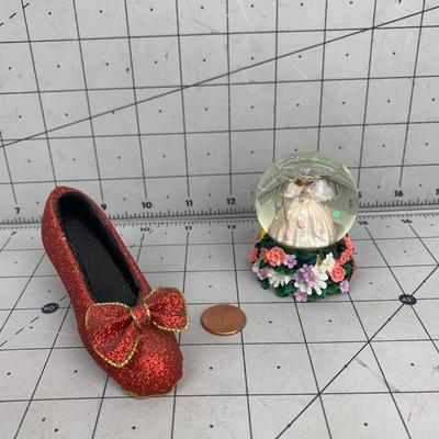 #84 Ruby Slipper and Glinda Snow Globe