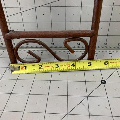 #92 4'6" Wall Plate Holder