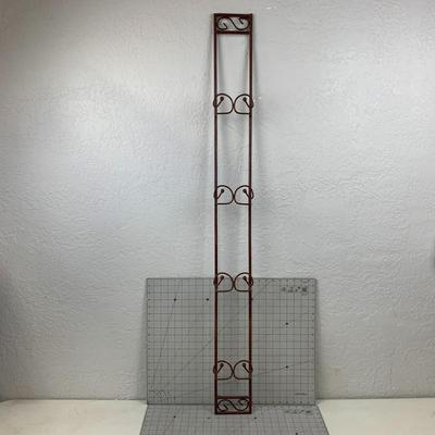 #92 4'6" Wall Plate Holder
