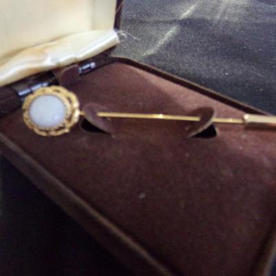 VINTAGE EMPRESS GENUINE OPAL STICK PIN.