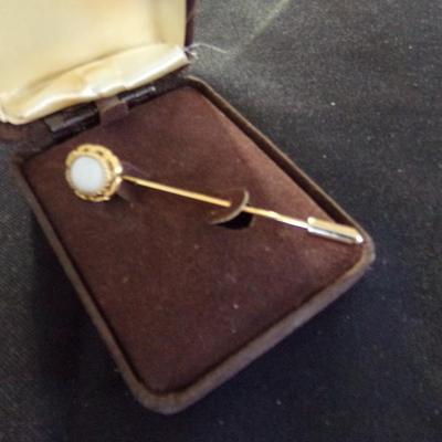 VINTAGE EMPRESS GENUINE OPAL STICK PIN.