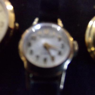 4 WATCHES; VENEZIO, WITTNAUER PEGASUS, WESTCLOX 17 JEWEL, UNMARKED NEACKLACE WATCH.