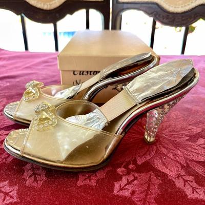 LOT 50  HOLLYWOOD GLAMOUR SPRING-A-LATOR PUMPS LUCITE RHINESTONE