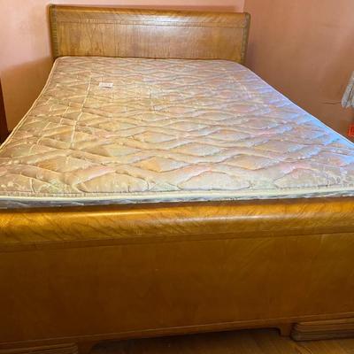 Mid Century Full sz Bed