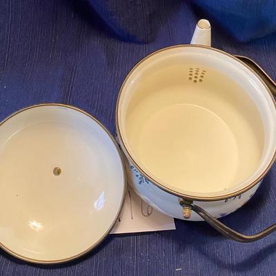 Vintage 1981 M. Kamenstein Enameled Tea Kettle