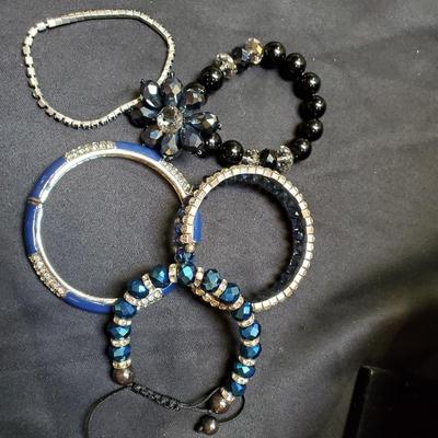 Bracelet Lot