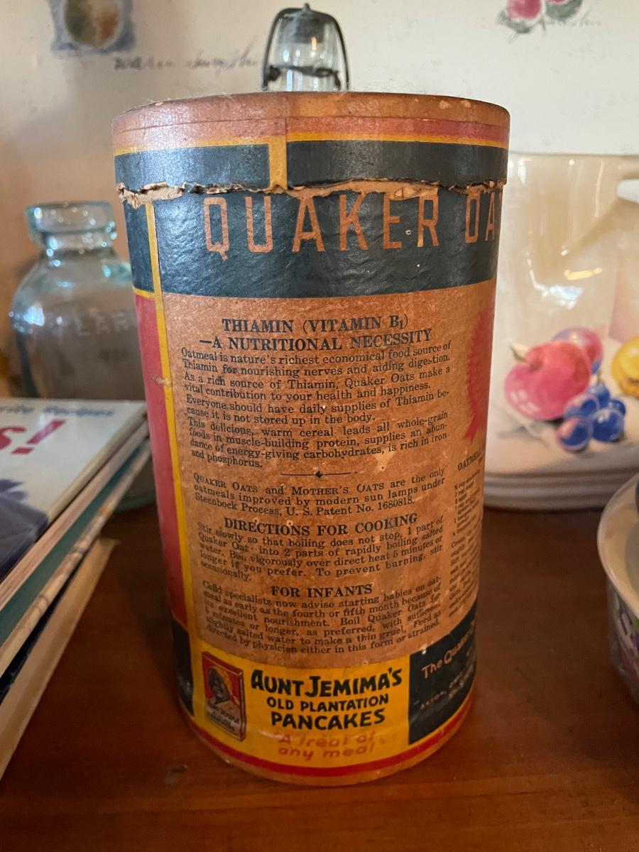 Vintage Quaker Oats Container