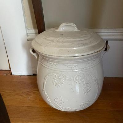 Chamber Pot